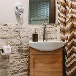 Apartment Old Town Private Room, Shared Bath - D *