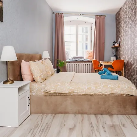 Old Town Private Room, Shared Bath - D Apartment Reval