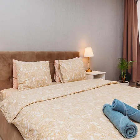 Old Town Private Room, Shared Bath - D