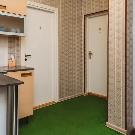 Old Town Private Room, Shared Bath - D Apartman Tallinn