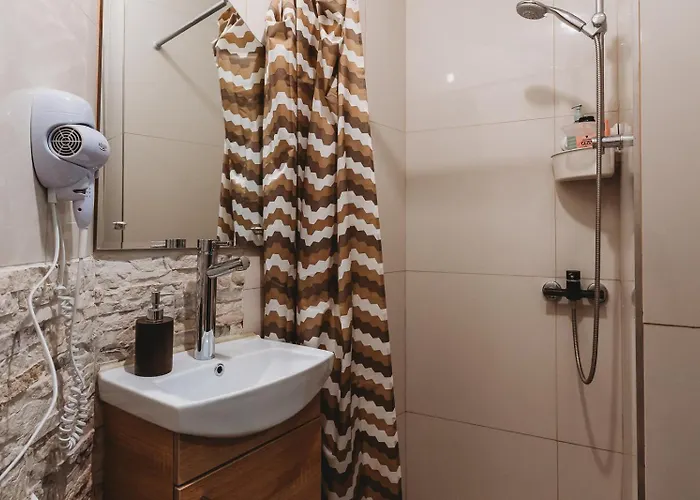 Old Town Private Room, Shared Bath - D * Tallinn